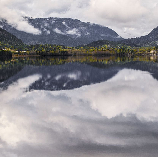 I Norge har vi hatt gode naturgitte forhold for å bygge vannmagasiner, mange av dem består av tidligere innsjøer. Foto: <a href=